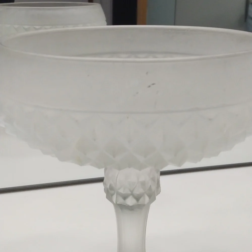 VINTAGE INDIANA GLASS CO. 7.25 INCH FROSTED CANDY COMPOTE DISH